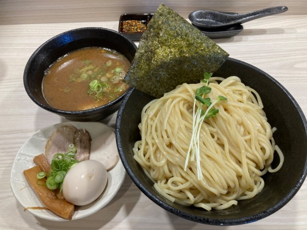 「特製つけめん特盛」@つけめん 満を持しての写真