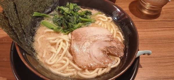「醤油ラーメン」@横浜家系ラーメン 壱角家 高崎店の写真