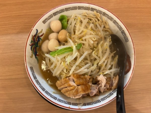 「小ラーメン＋うずら5個（900円＋100円）」@豚山 仙台駅前店の写真
