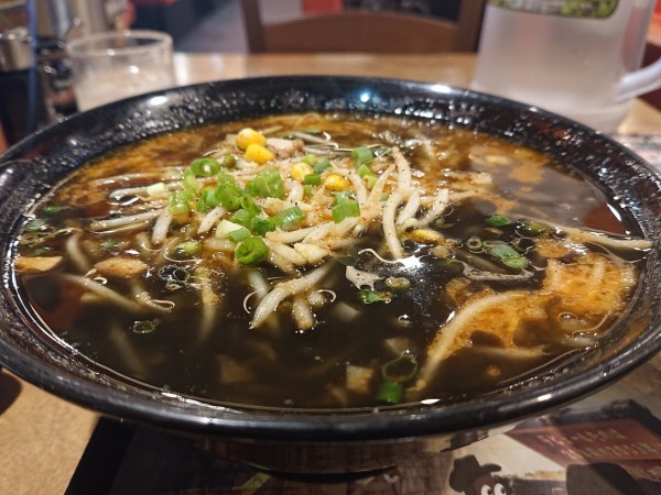 「黄金の味噌ラーメンBLACK」@らあめん花月嵐 多摩センター店の写真