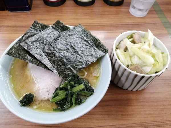 「ラーメン　800円　キャベチャー　150円」@近藤家 本店の写真