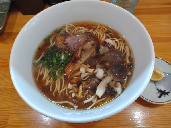 「【限定】茸と松茸のらーめん¥1100-」@ラーメン大木戸の写真