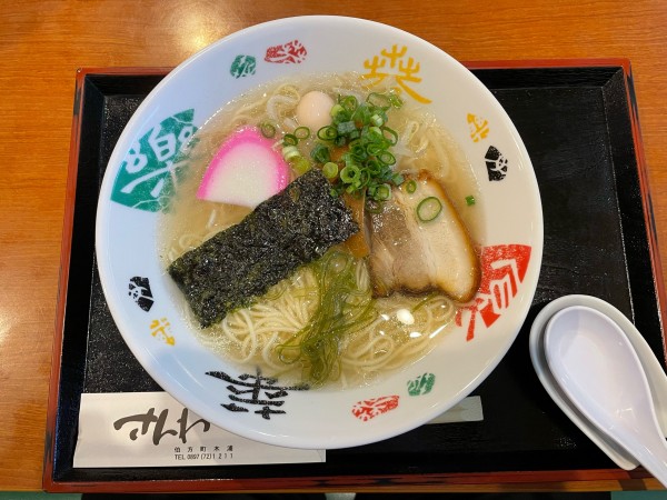 「伯方の塩ラーメン」@伯方の塩ラーメン さんわ 伯方島本店の写真