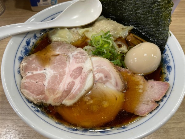 「特製ラーメン」@覆めん 花木の写真