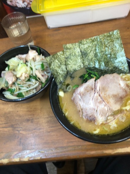 「ラーメン みつき丼」@英吉家の写真