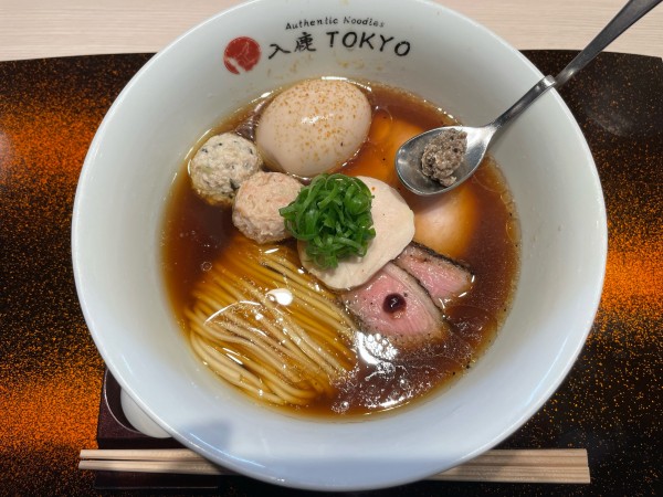 「特製ポルチーニ醤油らぁ麺(¥1,800)」@入鹿TOKYOの写真