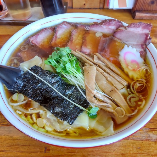 「チャーシューワンタンメン（￥1,050）」@菜華軒の写真