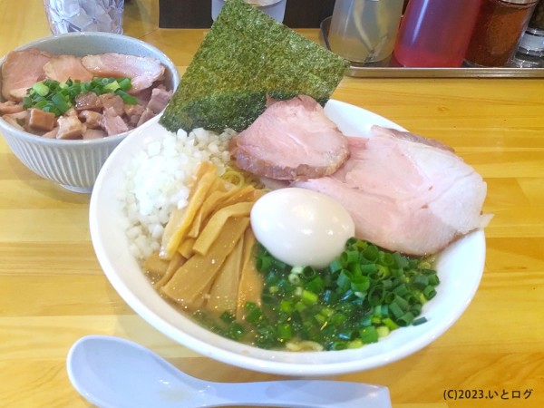 「特製勝盛 あご出汁醤油ラーメン 大盛」@旨麺処 勝盛の写真