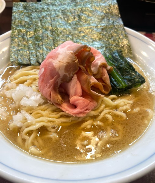 「豚骨醤油ラーメン大盛＋海苔3枚」@こいけのいえけいの写真