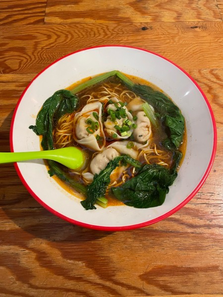 「麻辣ワンタン麺(980円)」@万和の写真