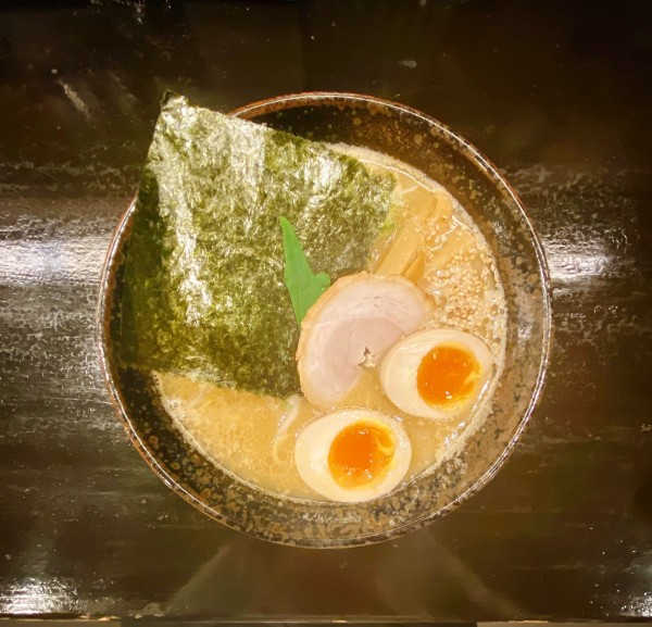 「とり豚骨醤油らーめん」@えんや亭の写真