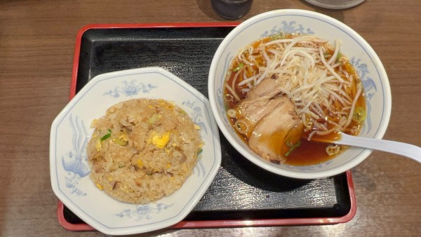 「おともラーメン」@福しん 大久保駅前店の写真