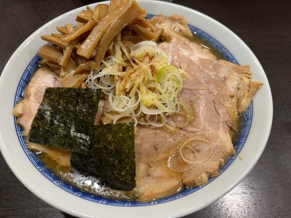 「塩ラーメン(中)+メンマチャーシュー ¥1,650」@中華そば べんてんの写真