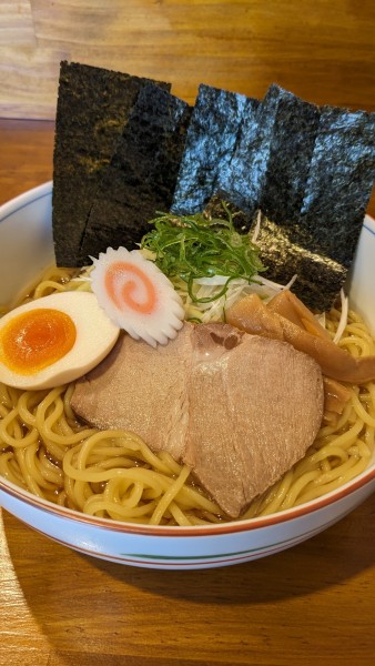 「全部のせ濃縮中華そば」@濃縮系ラーメン 堀切邸の写真