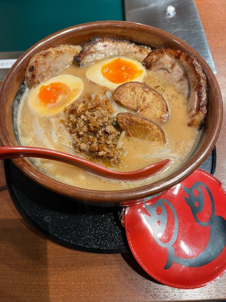 「北海道味噌　味噌漬け炙りチャーシュー麺」@麺場 田所商店 南浦和店の写真