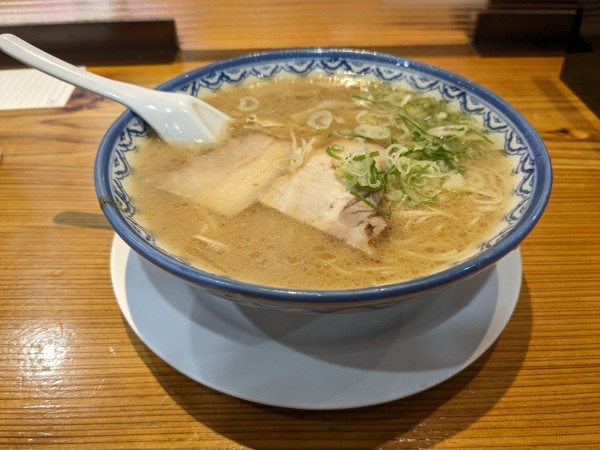 「ラーメン580円」@元祖赤のれん 節ちゃんラーメン 天神本店の写真