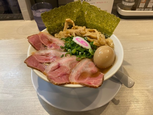 「鶏中華そば全部のせ 1000円 大盛り100円」@鶏そば 天翔の写真
