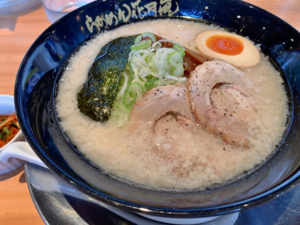 「嵐げんこつらあめん（塩）」@らあめん花月嵐 戸田美女木店の写真