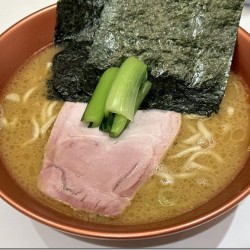 ラーメン（麺柔め：900円）