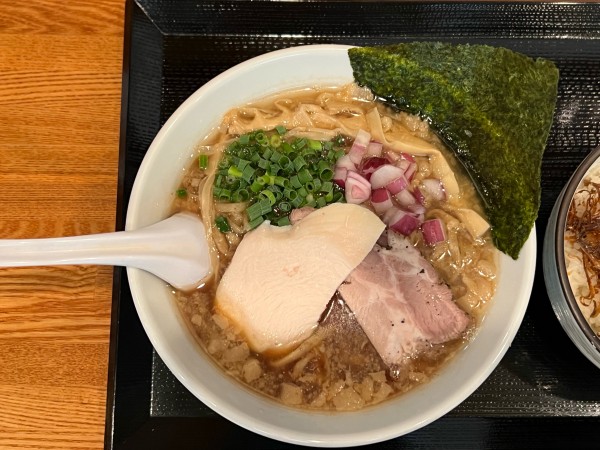 「黒らぁ麺 並　930円　煮干ご飯　250円」@麺処 黒の写真