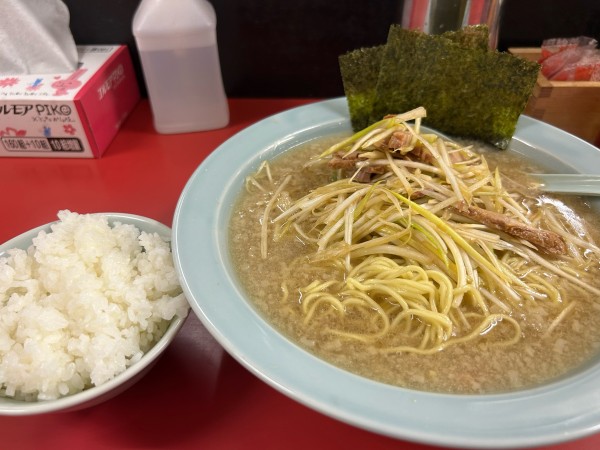 「ネギラーメン850円、半ライス100円」@ラーメンショップ つくば店の写真
