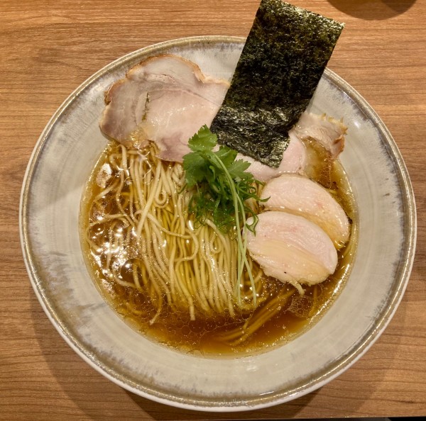「醤油らぁめん」@Japanese Ramen 五感の写真
