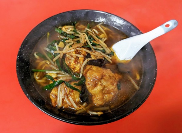 「四川ラーメン(唐揚げ)」@中華料理 孔明飯店の写真