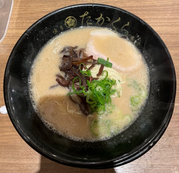 「ラーメン」@博多豚骨たかくら 武蔵小杉店の写真