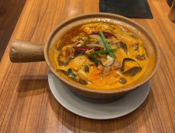 「牛肉麻辣煮込み麺」@ぷんぷくまる そごう千葉店の写真