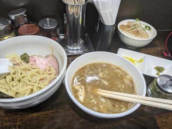 「鯛つけ麺大盛+鯛ご飯」@潮風感じるらーめん はましょうの写真