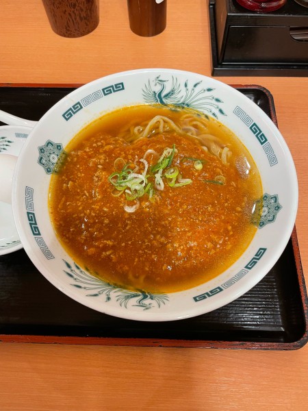 「温玉旨辛ラーメン(690円)期間限定」@日高屋 新橋駅前店の写真