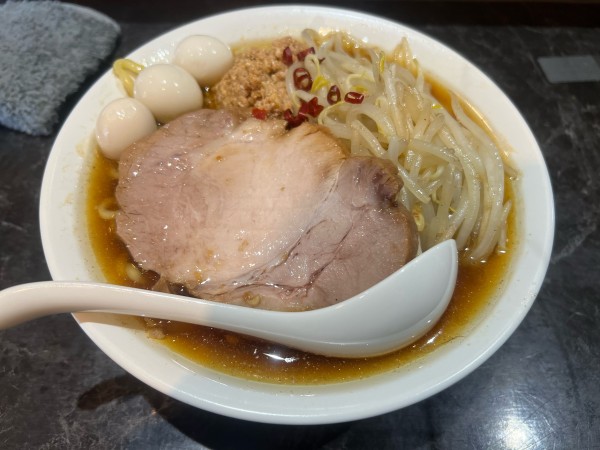 「醤油肉もやしラーメン」@中華SOBA にぼ乃詩の写真
