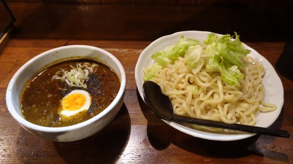 「黒ごまキーマカレーつけそば（1,080円）麺多め」@麺 池谷精肉店の写真