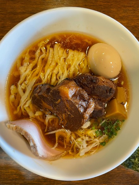 「味付玉子入り太麺しょうゆ（太麺味玉S.S.E）」@ラーメンハウス ブレーンバスターの写真