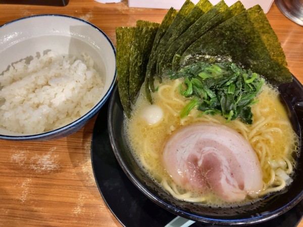 「塩ラーメン+海苔」@荻窪商店の写真