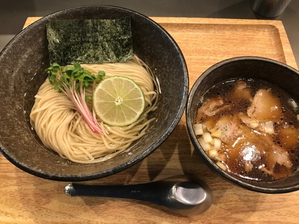 「昆布水つけ麺 醤油　950円」@メンヤ ニューオルドの写真