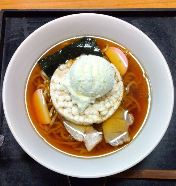 「雪味ラーメン(温) 700円」@三角庵の写真