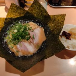 ラーメン¥790+のり¥60+半ライス¥100-