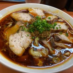 チャーシューメン大盛辛口