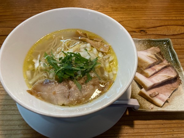 「鶏塩・チャーシュー」@麺蔵 あつおの写真
