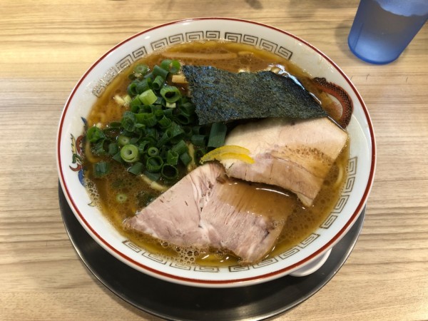「ラーメン（黒）880円」@鯨人の写真