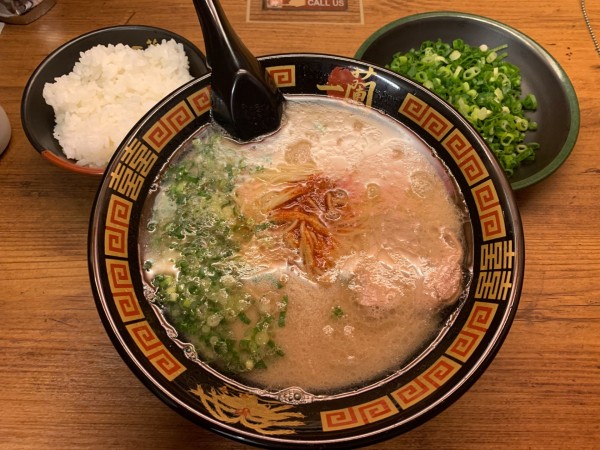 「ラーメン980+ねぎ130+小ライス200₌1310円」@一蘭 アトレ上野 山下口店の写真