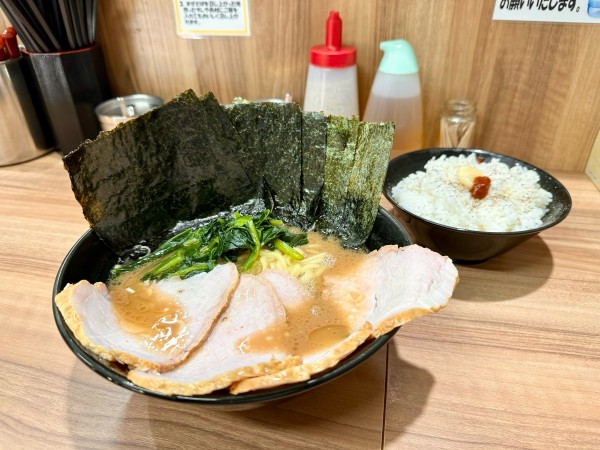 「チャーシューメン＋極上のり」@横浜ラーメン 響家の写真