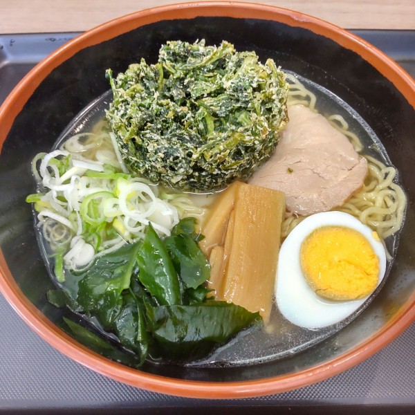 「塩ラーメン（￥500）＋春菊天（￥170）」@名代 富士そば 大井町駅前店の写真