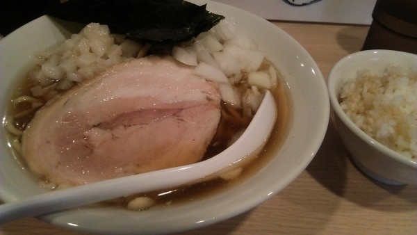 「中華そば（200g） 900円＋ごはん 100円」@自家製麺頃場 別邸の写真