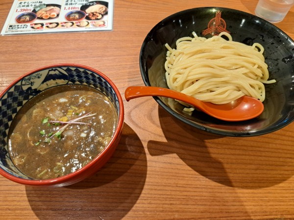 「煮干つけめん」@つけ麺専門店 三田製麺所 水道橋店の写真