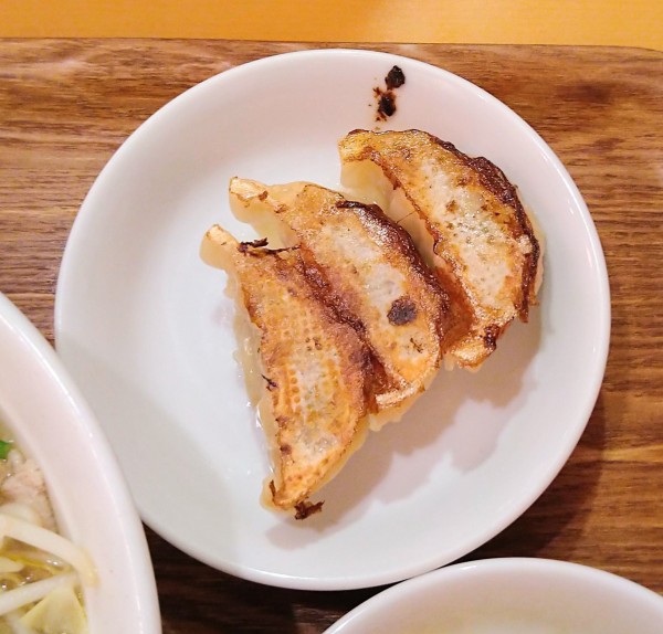 「3個餃子」@中華東秀 田無店の写真