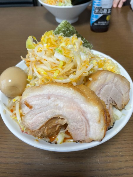 「ミニ（野菜ニンニク葱辣油）＋豚券＋味玉海苔レン草¥1,580」@ちばから 郡山店の写真