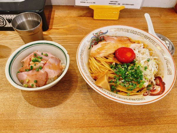 「まぜそば＋チャーシューご飯」@麺尊 RAGEの写真