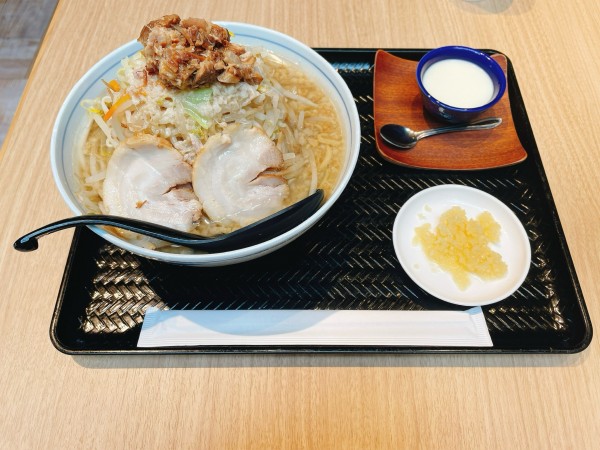 「直久郎＋杏仁豆腐」@麺処 直久 晴海トリトン店の写真